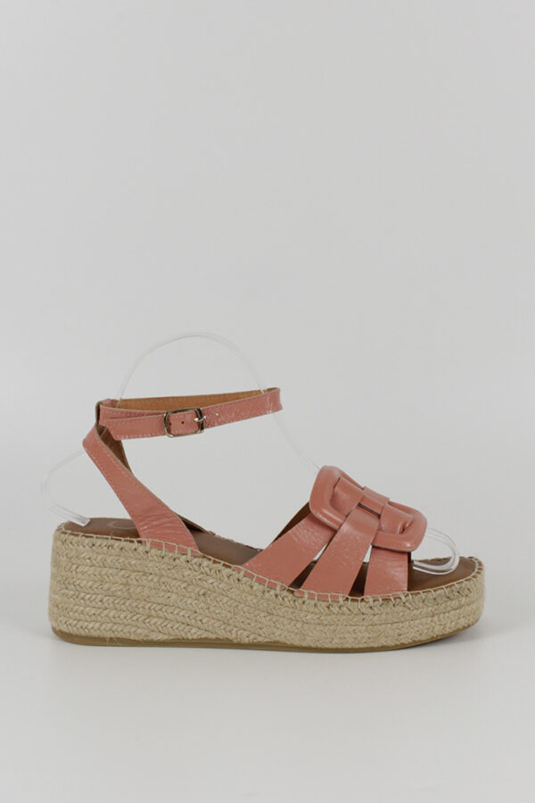 Fotografía de lado de sandalias con cuña 8882 CLAVEL versión 2