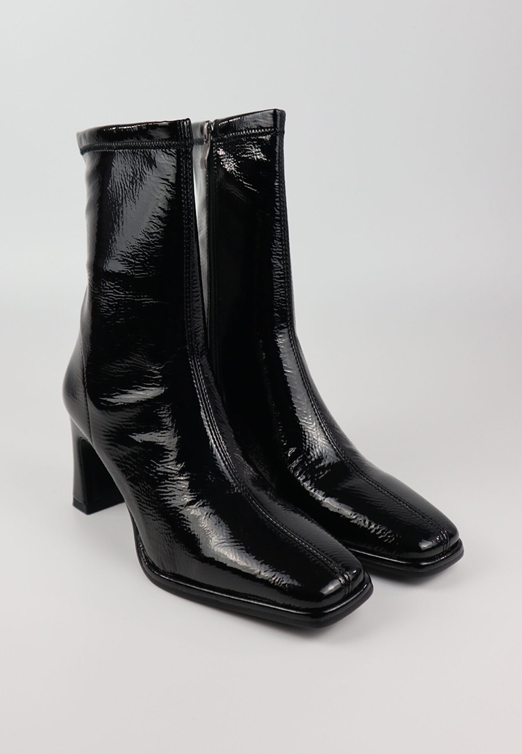 IMAGEN-68 FOTOGRAFÍA DE LOS BOTINES DE CHAROL NEGRO 2304 SIENA PAR