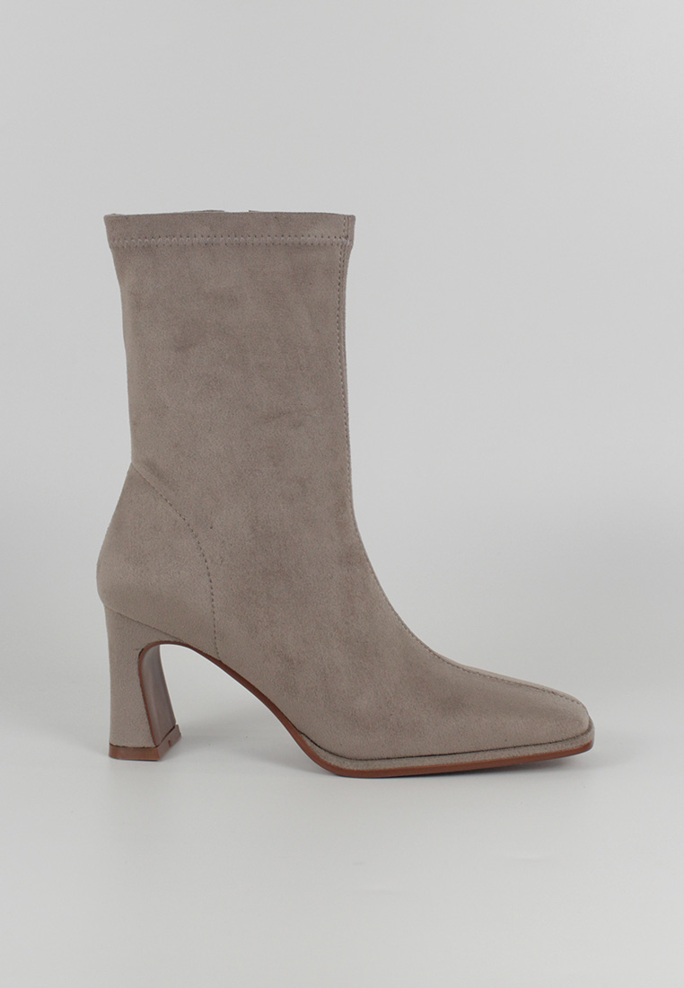 IMAGEN LADO BOTAS 2304 SIENA TAUPE
