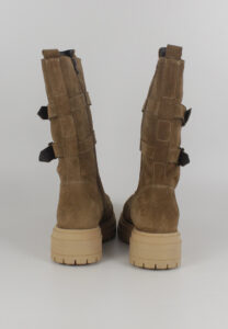 Imagen par botas 6847 ENIF vista desde atrás Imagen par botas 6847 ENIF vista desde atrás